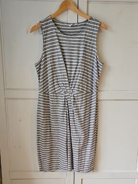 Gap Sleeveless Gray & White Striped Knot-Front Dress